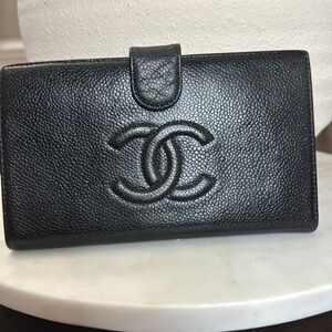 CHANEL Black Leather  Vintage Wallet